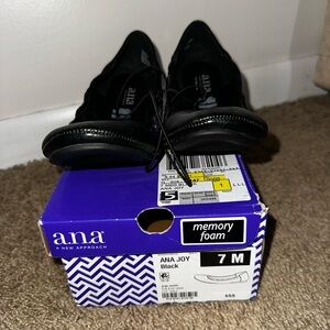Ana Joy memory foam shoes